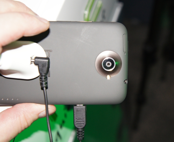 Презентация смартфонов HTC One