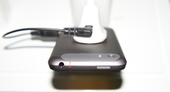 Презентация смартфонов HTC One