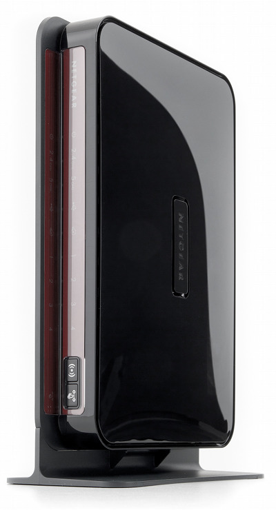 Внешний вид беспроводного роутера Netgear WNDR3800