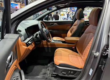 Kia Sportage 2026 дебютировал в Китае &mdash; 8-ступенчатый &laquo;автомат&raquo;, 245 л.с. и растянутая платформа как у американского Sportage