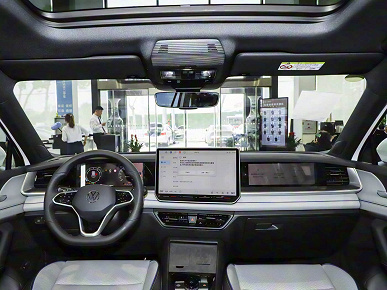 В Китае стартовали продажи Volkswagen Tayron L 2026: 220 л.с. и матричные фары, цена &mdash; от 208 тыс. юаней (2,27 млн рублей) 