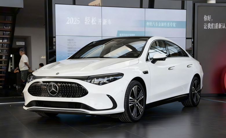 В Китае представлен длинный Mercedes-Benz CLA 300 L EV — дешевле 35 000 долларов