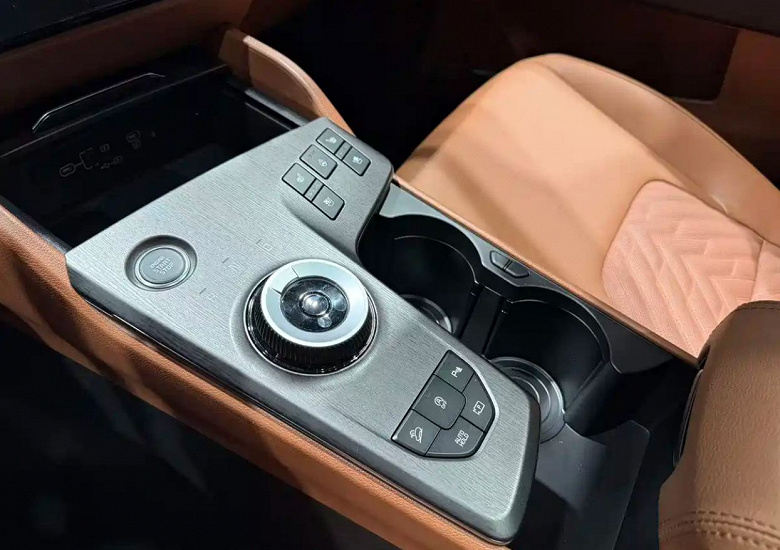 Kia Sportage 2026 дебютировал в Китае &mdash; 8-ступенчатый &laquo;автомат&raquo;, 245 л.с. и растянутая платформа как у американского Sportage