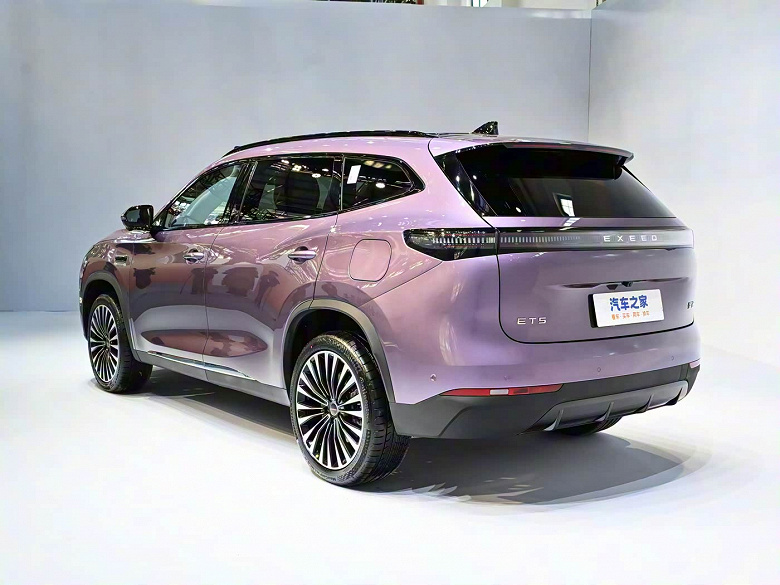 &laquo;Китайский Porsche&raquo; под названием Exeed ET5 вышел на китайский рынок: 421 л.с., топовое оснащение и 1310 км на баке бензина за 145 тыс. юаней (1,6 млн рублей)