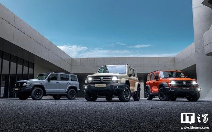 Новейший Tank 300 оснащён дистанционной лебёдкой на 2,5 тонны, зимним пакетом и управлением со смартфона