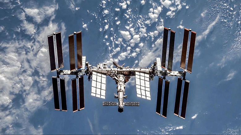 Космонавты адаптировались к невесомости. Экипаж &laquo;Союза МС-28&raquo; приступил к работе на МКС