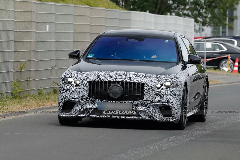 Новый Mercedes-AMG S-Class впервые показали вживую