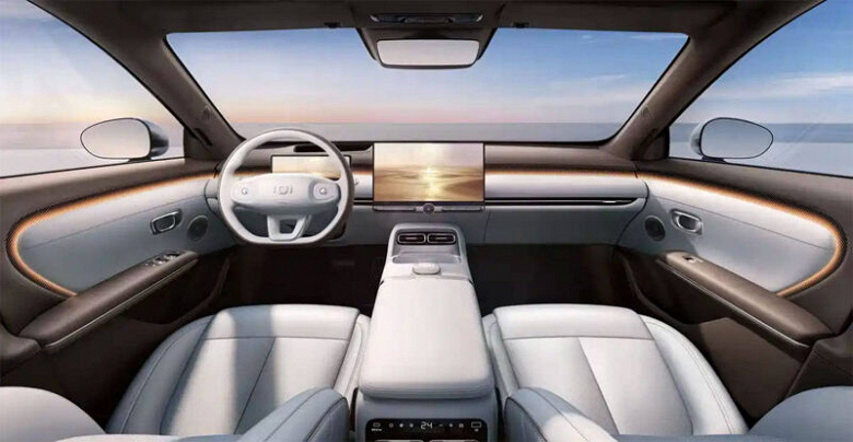 282 л.с., большой запас хода, быстрая зарядка, холодильник, автопилот. Представлен современный седан Changan Nevo A06