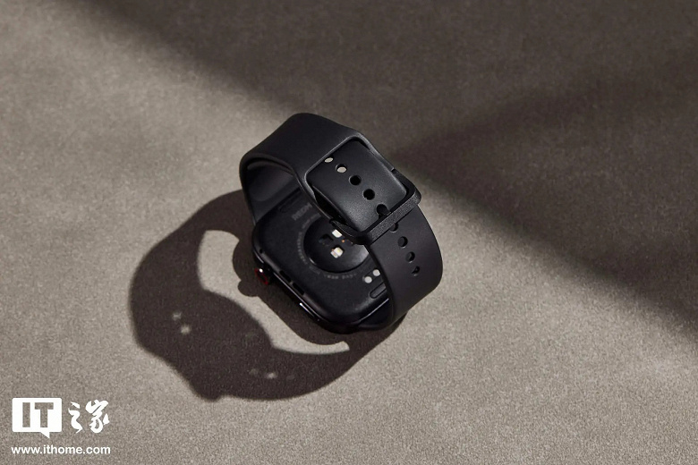 Большой экран с минимальной рамкой, датчики ЧСС и SpO2, HyperOS 3 и почти месяц автономности. Новые Redmi Watch 6 показали вживую