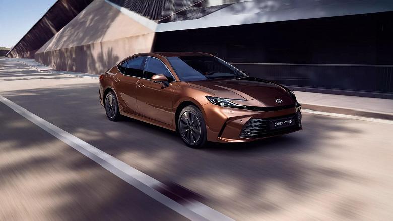 В России поменялись цены на Toyota Camry 2025