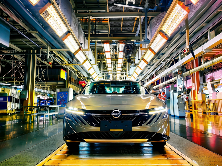 Дизайн в духе новых Nissan Teana и Qashqai в сочетании с проверенным атмосферным мотором: в Китае стартовало производство нового Nissan Sylphy