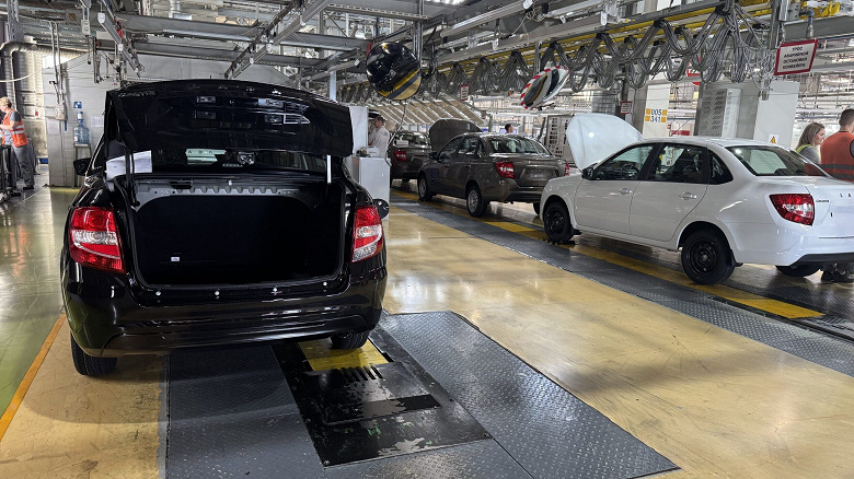 Кризис закончился? АвтоВАЗ вернул пятидневную рабочую неделю и зарплату 100%