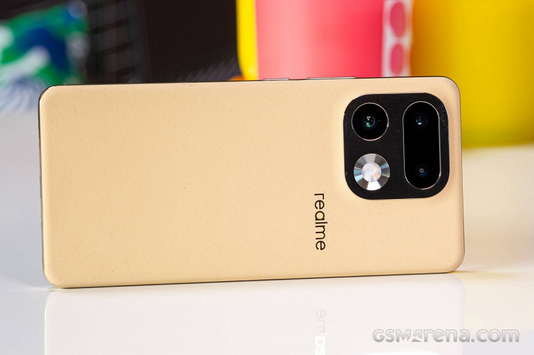 Один из лучших смартфонов в классе. Авторы GSM Arena протестировали Realme 16 Pro+