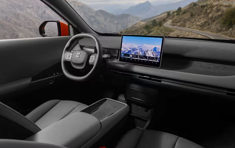 Популярный электрический кроссовер Evolute i-Joy подорожал в России: теперь от 1,85 млн рублей (с учетом госсубсидии)