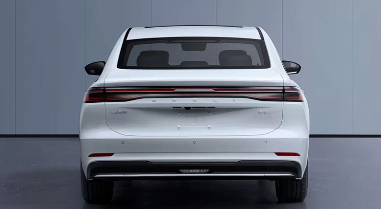 Больше не гибрид: в Китае рассекретили новую версию Geely Galaxy A7