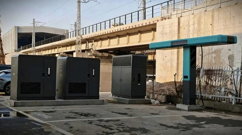 Мегаваттный монстр и 400 км пробега всего за 5 минут: зарядные станции BYD нового поколения будут выдавать до 1500 кВт