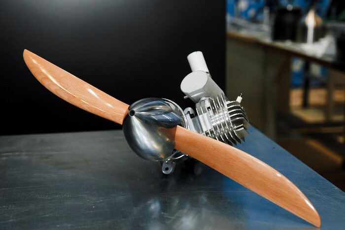 В России создали сверхлегкий поршневой двигатель: один цилиндр, 1,5 кг и 5 л.с.