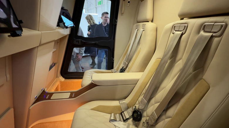 Как в машине бизнес-класса: Ростех показал салон нового вертолета Ми-34М1