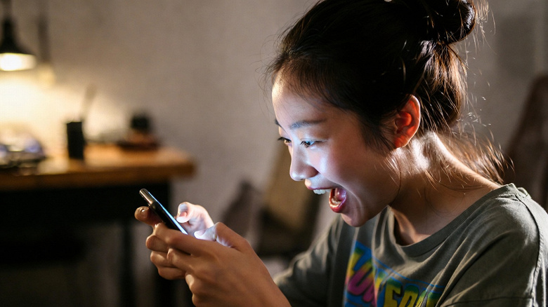 Перевод в реальном времени в Google Meet скоро появится на мобильных, но с ограничениями