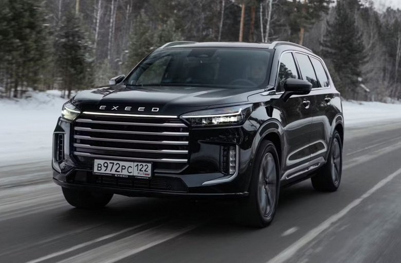 Владельцы премиум-кроссоверов Exeed жалуются на отключения систем безопасности прямо во время движения. Дилер &mdash; массовых проблем с авто Exeed в России нет