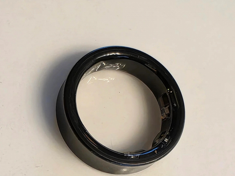 &laquo;Бомба замедленного действия&raquo; на пальце. Владелец Samsung Galaxy Ring показал вздутый аккумулятор