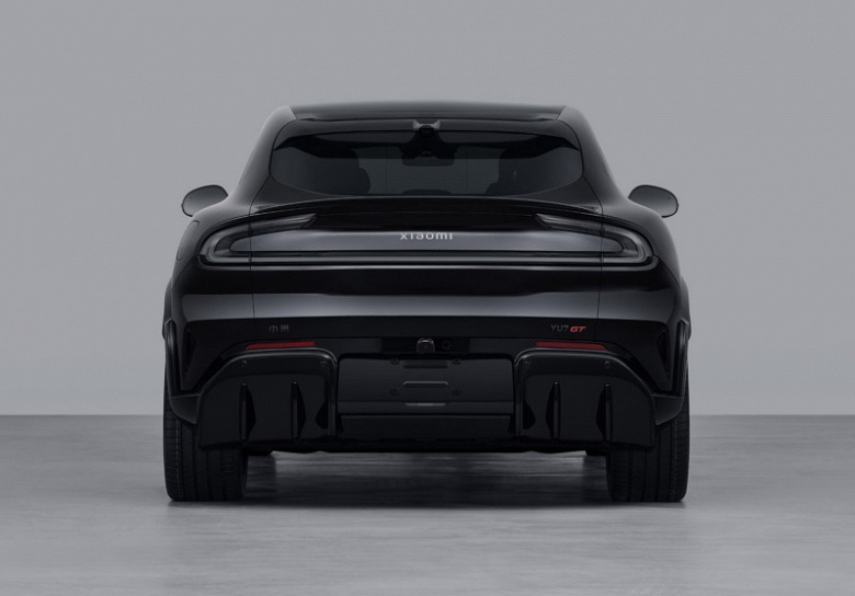 Почти 1000 л.с. и 300 км/ч, недорого. Представлен Xiaomi YU7 GT
