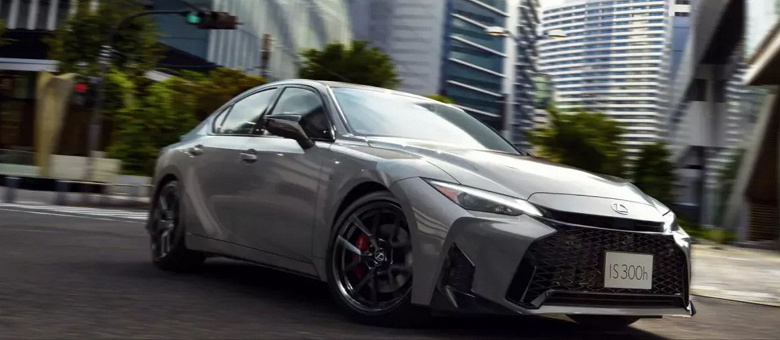 Lexus IS прощается с бензином: модель нового поколения превратится в электромобиль и получит силовую установку на 500 л.с.