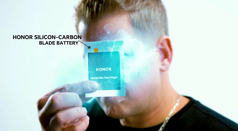 Тончайшая батарея с рекордной плотностью 900 Вт&middot;ч/л. Honor показала аккумулятор, который позволит создавать смартфоны с АКБ емкостью свыше 7000 мАч