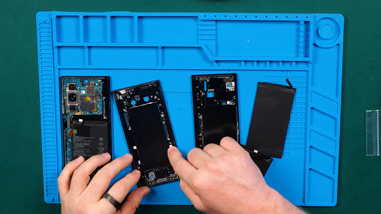 Блогер разобрал Samsung Galaxy Z TriFold и добавил ему аккумулятор от Honor Magic V6, чтобы получить прирост ёмкости более 70%