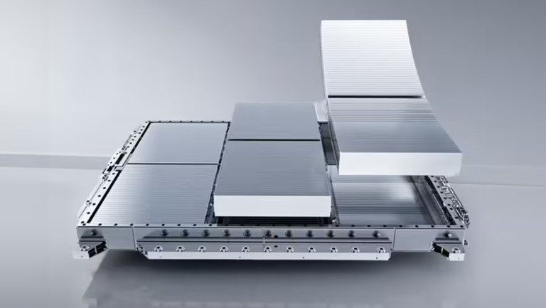 Запас хода более 1000 км и ёмкость 150 кВтч. Представлена батарея BYD Blade Battery 2.0