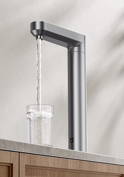 Xiaomi выпустила очиститель воды Mijia Water Purifier 2 1200G, фильтр в котором служит 7 лет. В комплекте &mdash; умный кран со встроенным OLED-дисплеем