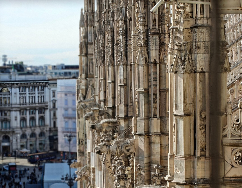 Редкий компактный флагман с топовой камерой и АКБ на 7000 мАч. OnePlus 15T показал возможности до запуска