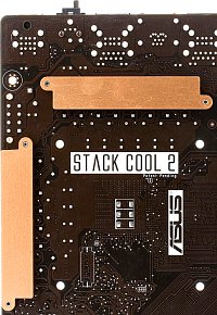 металлические пластины на оборотной стороне платы