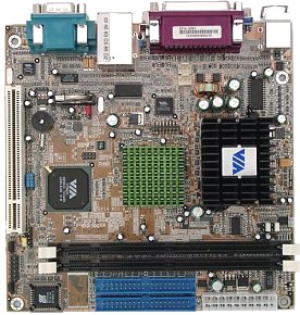 плата EPIA-5000 с радиаторами на чипах