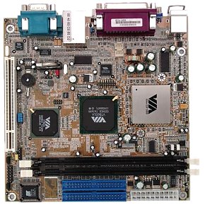 плата EPIA-5000 без радиаторов на чипах