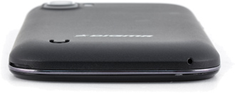 Обзор Digma iDxD4 3G. Нижний торец смартфона