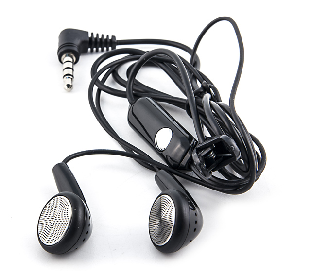 Обзор Digma iDxD4 3G. Гарнитура