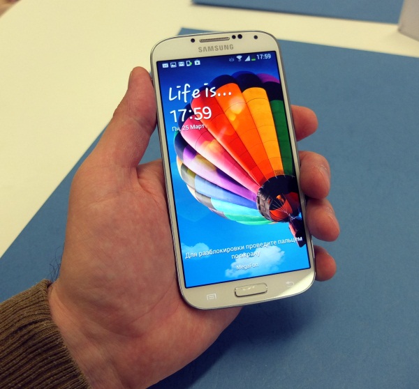 обзор смартфона Samsung Galaxy S4