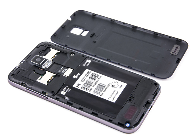 Обзор ZTE V880G. Без крышки