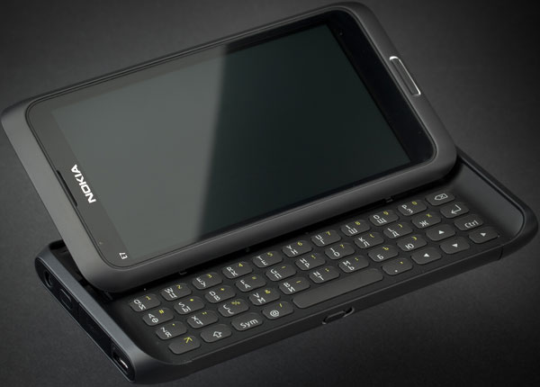 Бизнес-коммуникатор Nokia E7