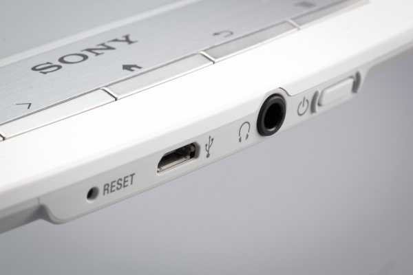 Электронная книга Sony Reader PRS-T1 - разъемы