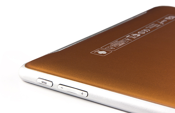 Верхняя грань планшета 3Q Surf RC9716B