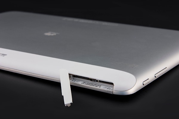 Верхняя грань Huawei MediaPad 10 FHD