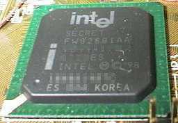 i810 (Photo by Happy Cat. http://plaza18.mbn.or.jp/~happy_cat)